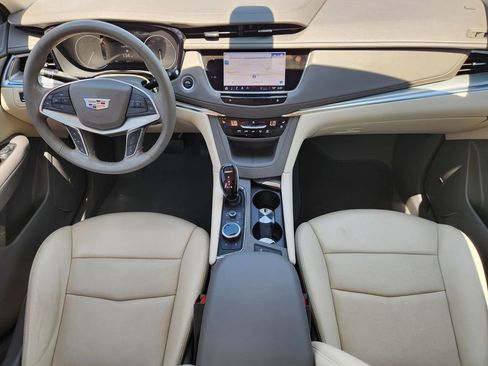 Used 2022 Cadillac XT5 Premium Luxury FWD image 26