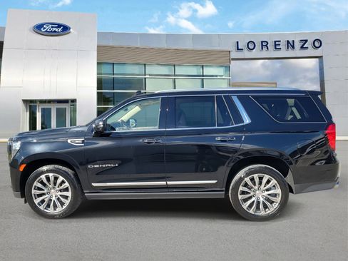 Used 2021 GMC Yukon Denali w/ Denali Premium Package image 8