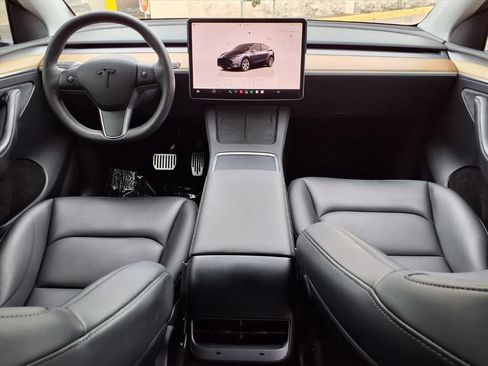 Used 2023 Tesla Model Y Long Range AWD/4WD image 14