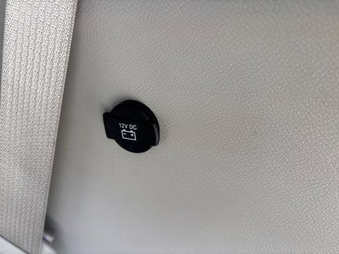 Used 2019 Chrysler Pacifica Touring-L Plus w/ Tire & Wheel Group FWD image 16