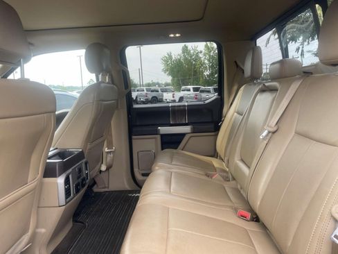 Used 2018 Ford F150 Lariat w/ Equipment Group 502A Luxury AWD/4WD image 8