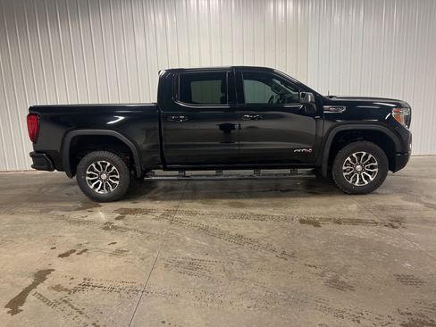 Used 2021 GMC Sierra 1500 AT4 w/ AT4 Value Package image 2