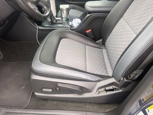 Used 2018 Chevrolet Colorado Z71 w/ Centennial Edition image 27