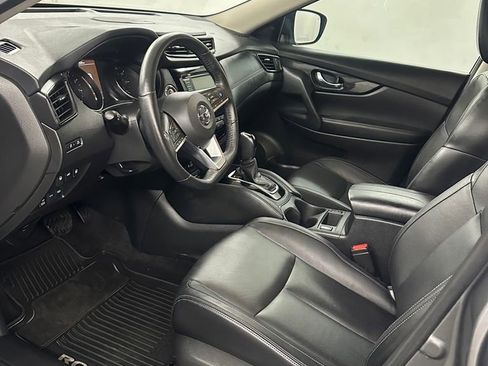 Used 2018 Nissan Rogue SL w/ Premium Package AWD/4WD image 10