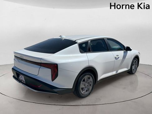 New 2026 Kia K4 FWD image 4