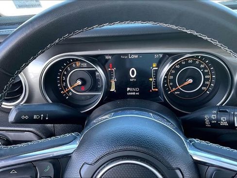 Used 2023 Jeep Wrangler Unlimited Sahara AWD/4WD image 13