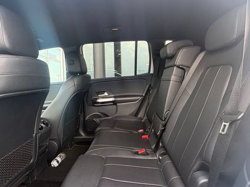 Used 2021 Mercedes-Benz GLB 250 image 10