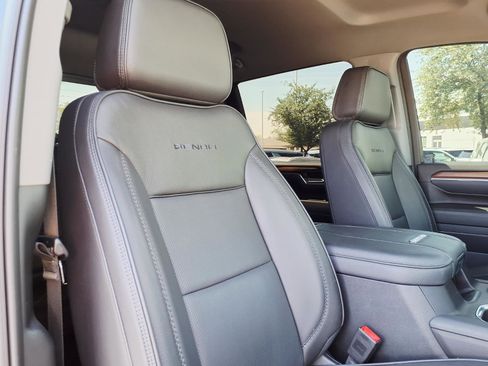 Certified 2025 GMC Sierra 2500 Denali image 13