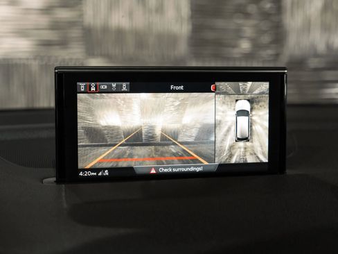 Used 2017 Audi Q7 3.0T Prestige w/ Prestige Package image 24