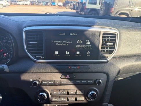 Used 2022 Kia Sportage LX image 13