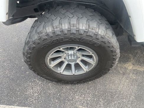 Used 2012 Jeep Wrangler Unlimited Rubicon w/ Dual Top Group AWD/4WD image 6