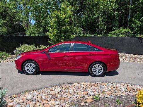 Used 2013 Hyundai Sonata GLS FWD image 2