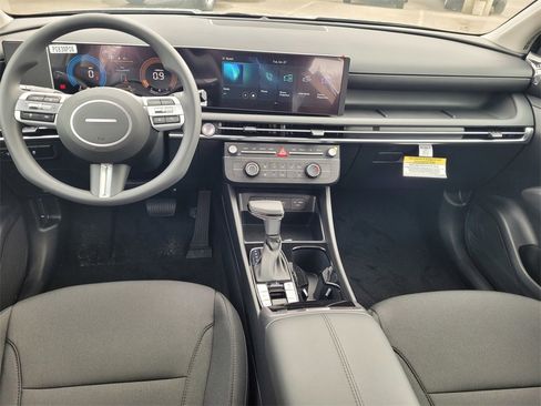 New 2026 Hyundai Tucson SE image 7