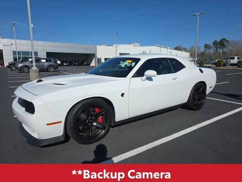 Used 2017 Dodge Challenger SRT Hellcat image 3