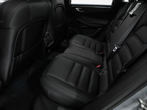 New 2026 Porsche Macan GTS AWD/4WD image 34