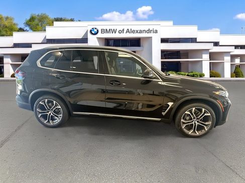 Used 2026 BMW X5 xDrive40i AWD/4WD image 8