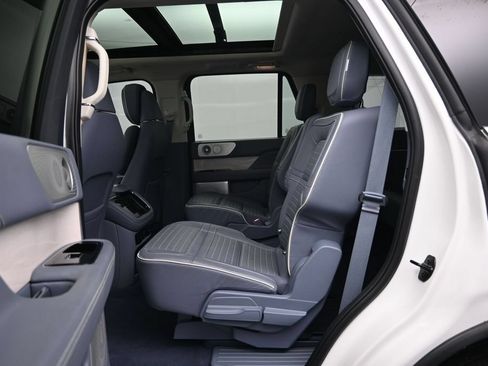 Used 2022 Lincoln Navigator Black Label AWD/4WD image 25