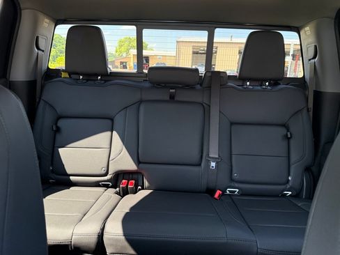 New 2026 Chevrolet Silverado 1500 RST w/ Redline Edition AWD/4WD image 21