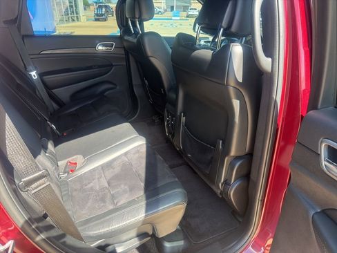 Used 2018 Jeep Grand Cherokee Altitude image 20