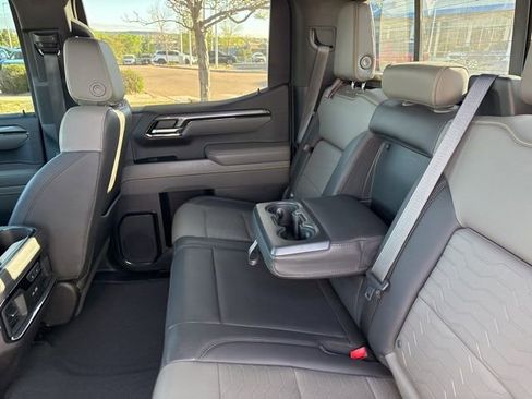 Used 2022 Chevrolet Silverado 1500 ZR2 AWD/4WD image 24