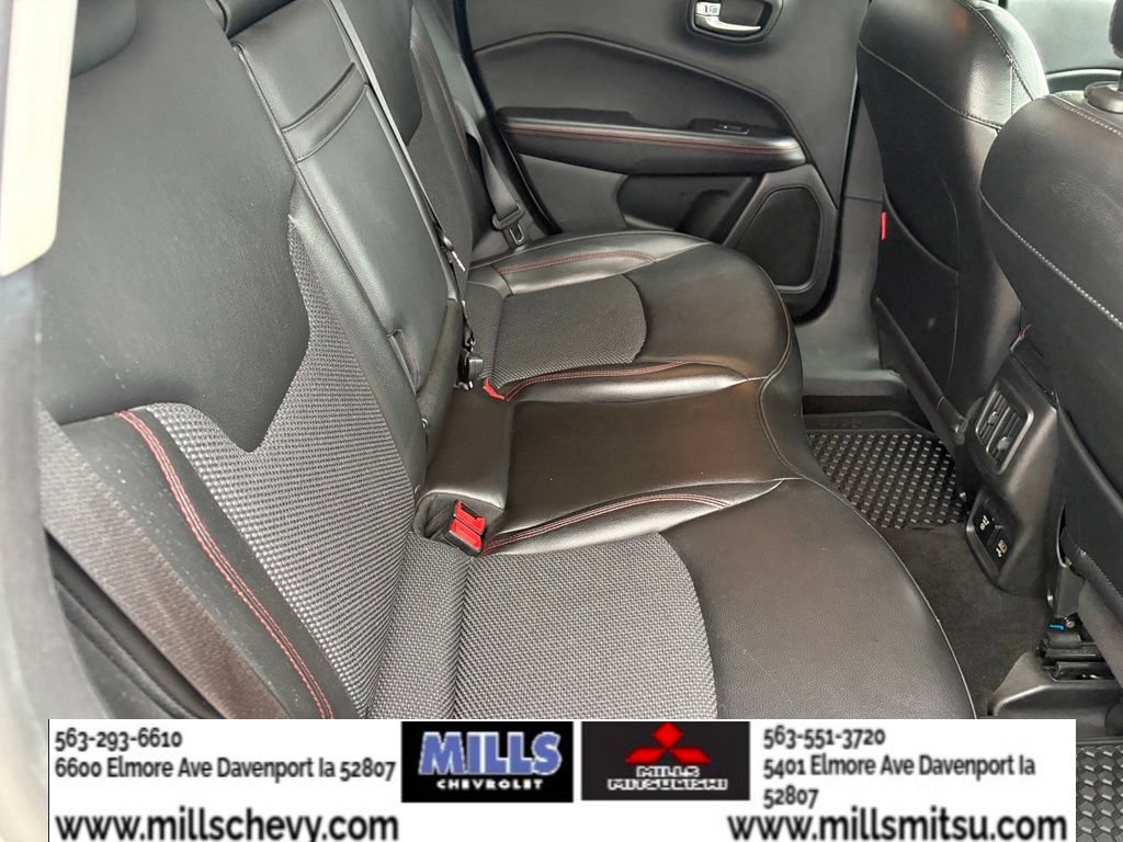 Used 2019 Jeep Compass Trailhawk AWD/4WD image 14