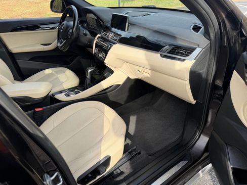 Used 2017 BMW X1 xDrive28i AWD/4WD image 16
