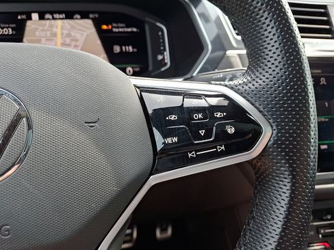 Certified 2023 Volkswagen Tiguan SEL R-Line AWD/4WD image 22