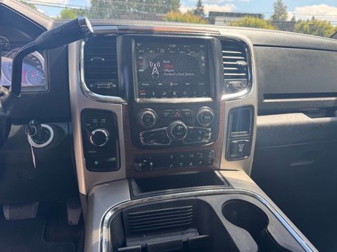 Used 2018 RAM 3500 Laramie w/ Cold Weather Group AWD/4WD image 8