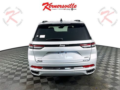 New 2025 Jeep Grand Cherokee Overland w/ Luxury Tech Group IV image 6