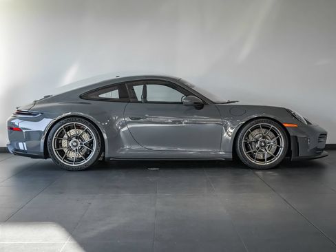 Certified 2026 Porsche 911 GT3 RWD image 8