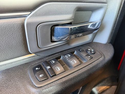 Used 2022 RAM 1500 Classic SLT RWD image 25