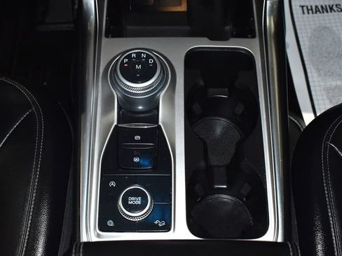 Used 2020 Ford Explorer XLT w/ Equipment Group 202A AWD/4WD image 40