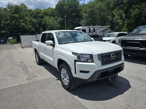 Used 2022 Nissan Frontier SV RWD image 1