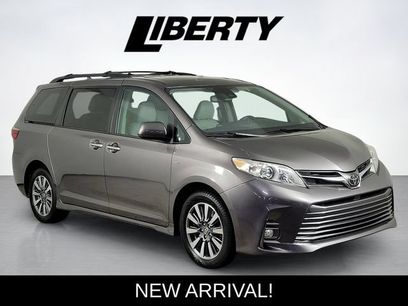 Used 2020 Toyota Sienna XLE w/ XLE Navigation Package