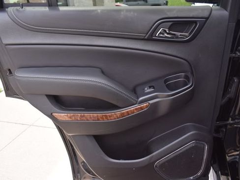 Used 2019 Chevrolet Tahoe Premier w/ RST 6.2L Performance Edition AWD/4WD image 39