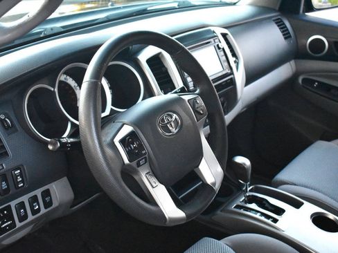 Used 2015 Toyota Tacoma 4x4 Double Cab w/ TRD Off-Road Package image 33