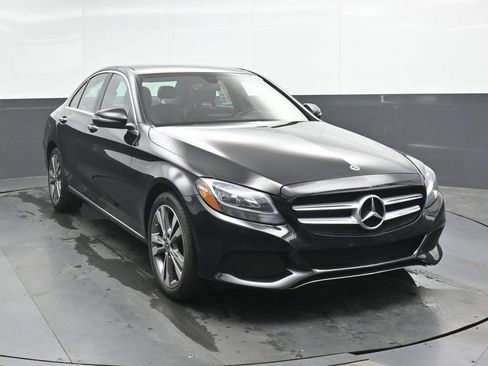 Used 2018 Mercedes-Benz C 300 4MATIC Sedan image 4