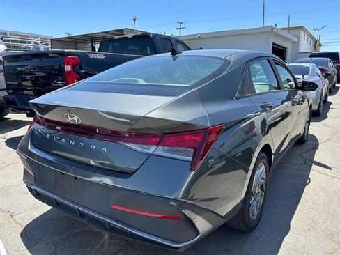 Used 2024 Hyundai Elantra SEL FWD image 18