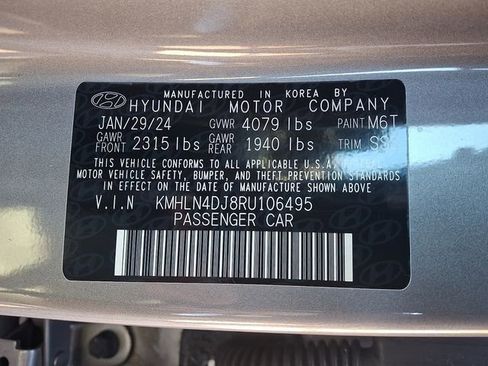 Used 2024 Hyundai Elantra Limited image 30