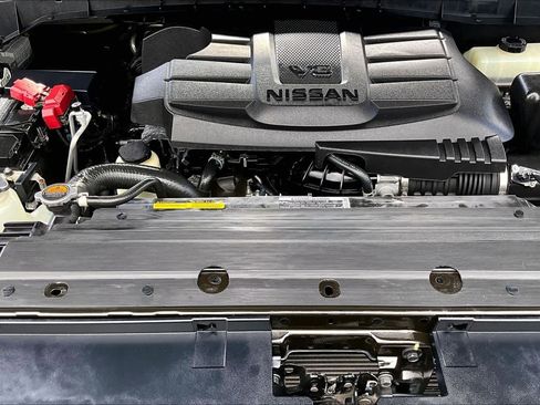 Used 2022 Nissan Titan SV RWD image 31