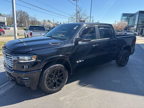 Used 2025 RAM 1500 Laramie w/ Laramie Southwest Edition image 11