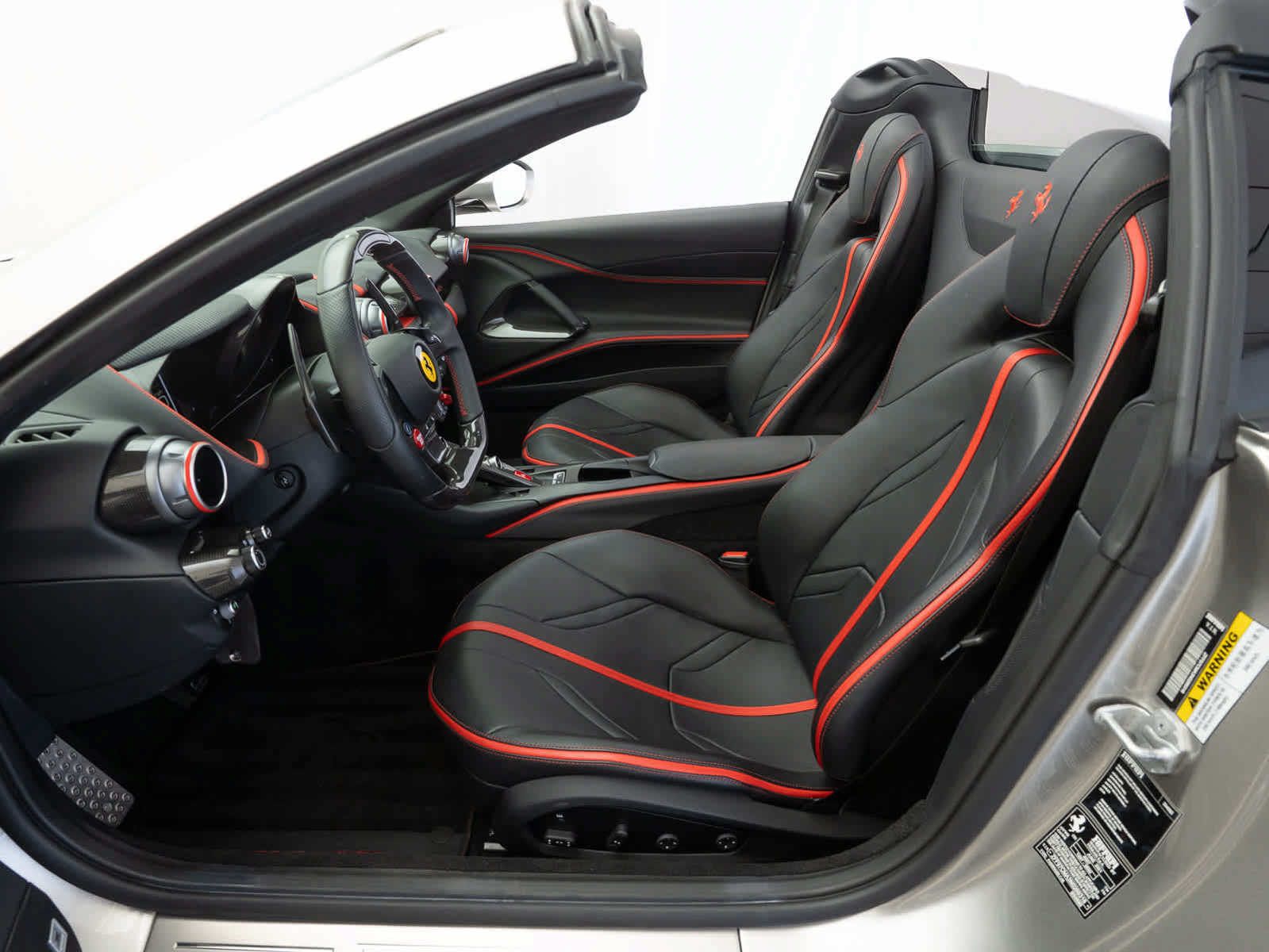 Used 2022 Ferrari 812 GTS RWD image 9