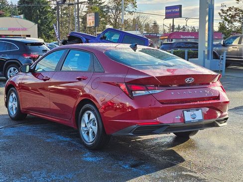 Used 2023 Hyundai Elantra SE image 5