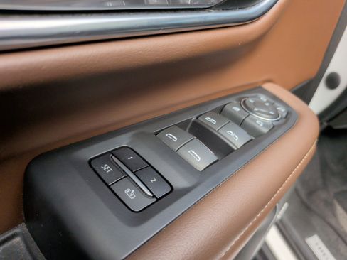 Used 2021 Chevrolet Tahoe High Country w/ Premium Package image 30