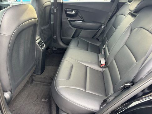 Used 2022 Kia Niro EX Premium FWD image 14