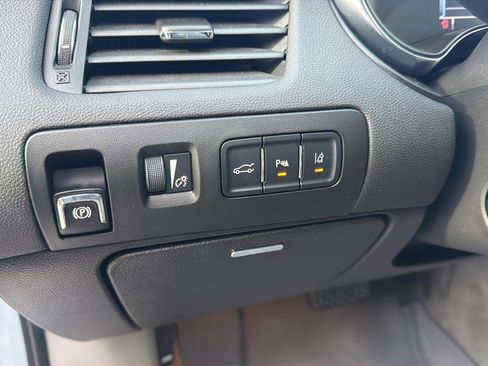 Used 2014 Chevrolet Impala LTZ image 18