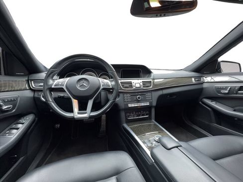 Used 2016 Mercedes-Benz E 350 Sedan image 31