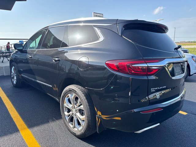 Used 2021 Buick Enclave Avenir w/ Avenir Technology Package AWD/4WD image 9