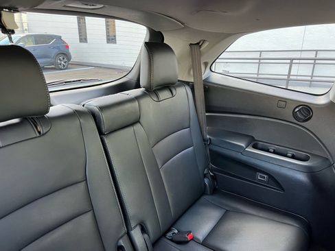 Used 2019 Honda Pilot Touring image 50