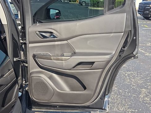 Used 2023 GMC Acadia SLT w/ LPO, Floor Liner Package AWD/4WD image 25